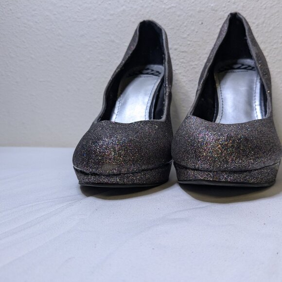 Fergalicious Women's Size 7 Sparkly 4" Heels Good Condition with Minor Wear - Picture 11 of 11